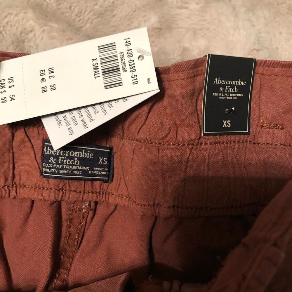 ABERCROMBIE and Fitch twill shorts - Picture 6 of 9